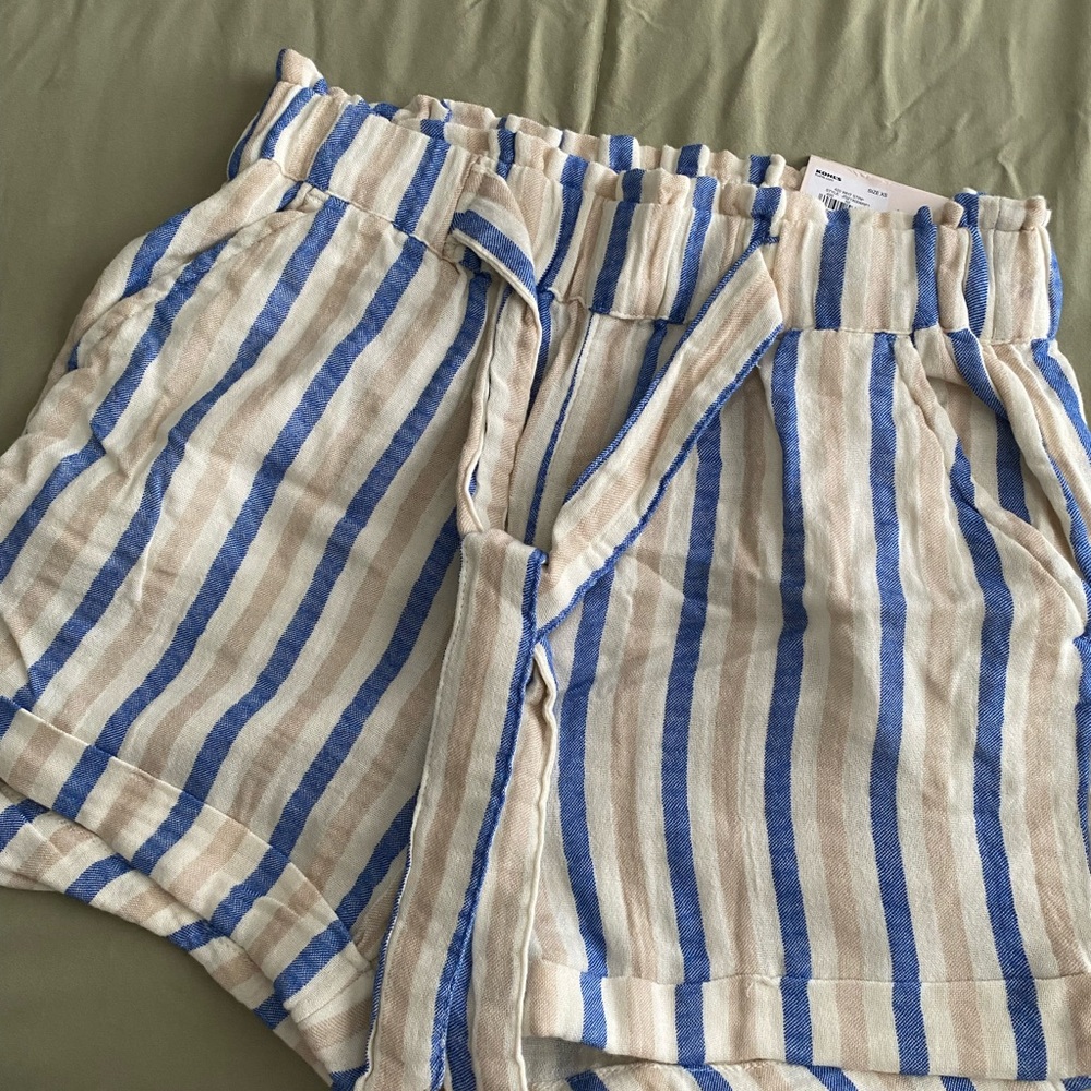Juniors shorts from kohls size XS but fit like a small